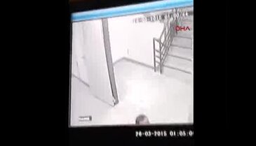 2 yaşındaki çocuğu döverek öldürdü