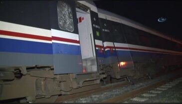 İzmir'de yolcu treni raydan çıktı