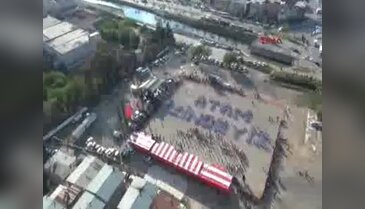 Yüzlerce çocuk bir araya geldi...