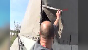 Kaçaklar yanlış TIR'a bindi