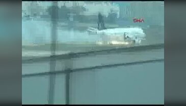 THY uçağı yana yana indi!