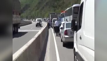 Tonlarca yem yola saçıldı