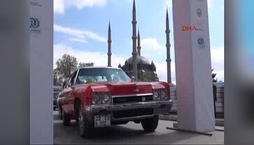 Klasik otomobillerle 3 ülke gezecekler
