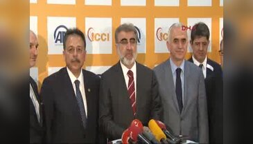 Taner Yıldız Nükleer karşıtlarına cevap verdi