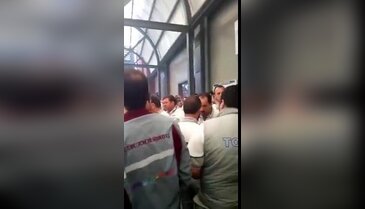 "Onurunuz varsa istifa edin!"