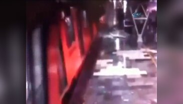 Korkunç tren kazası kamerada!