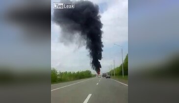 TIR korkunç biçimde patladı!