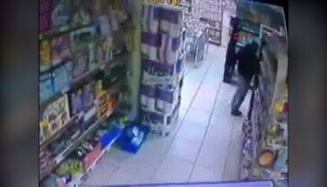 Kameraya takılan sarhoş hırsız yakalandı