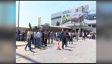 Reno fabrikasında işçilerin eylemi sürüyor