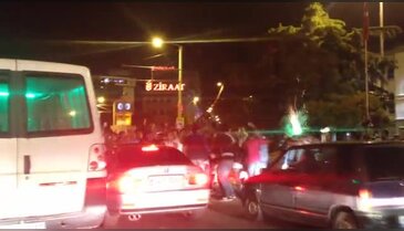 Bursaspor taraftarları sokağa döküldü!