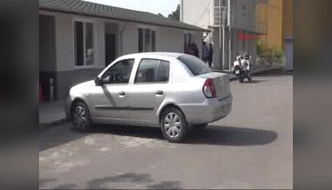 Durdurulan otomobilden 1.5 kilo esrar çıktı