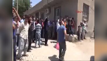 2 yaşındaki kızıyla 5 kattan atlamaya kalktı