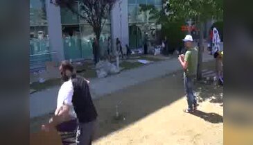 Reno eylemcileri fabrika dışında