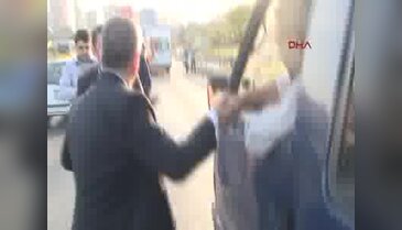 Otoyolda tatlı dağıttılar