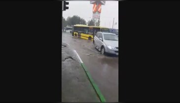 Bursa'da yollar göle döndü!