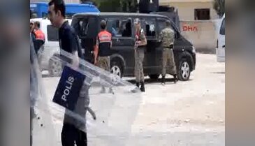 Sandık başkanı dövüldü