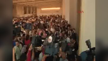 Yurtdışı oylarının sayıldığı sırada gerginlik