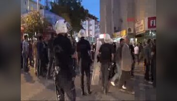 Seçim kutlamasını izlerken vuruldu