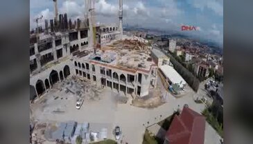 90 metreye bayrak çekildi