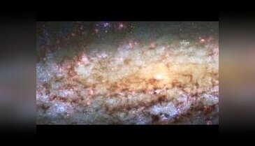 Hubble uzay teleskobu 'kayıp ve yalnız' galaksiyi görüntüledi