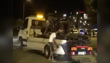 Takla atan otomobil ikiye bölündü!
