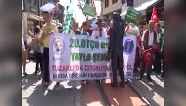 Bursa'da kuş diliyle İstiklal Marşı okudular