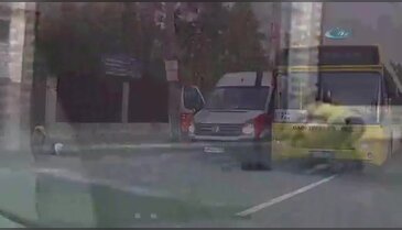 Otobüs durağına park eden sürücüye öldüresiye dayak