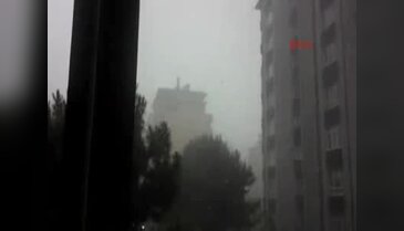 İstanbul'u fırtına vurdu