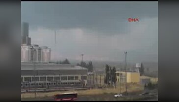 İzmir'de hortum paniği