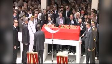 Demirel son yolculuğuna uğurlanıyor -3