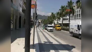 Plajlar turistlere kaldı
