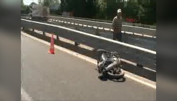 Motosiklet ve TIR çarpıştı: 1 ölü