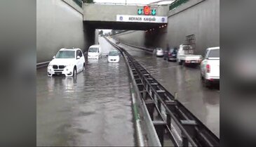 Bursa'yı yine yağmur vurdu