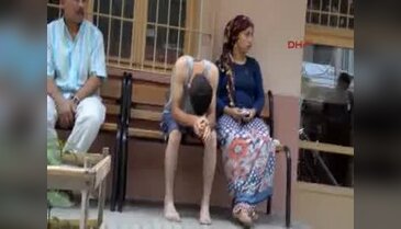 Yaren bebeğin cenazesi pusetle mezarlığa götürüldü