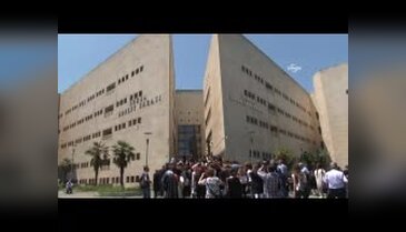 Bursa'da kadın avukatının evini kurşunladılar