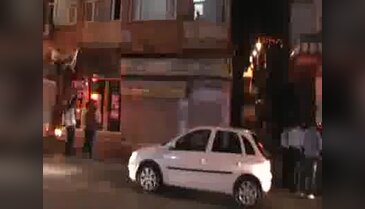 Evin kaldırımı böyle çöktü!
