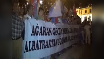 Bursasporlu taraftarlar Uygur Türkleri için yürüdüler