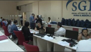 Bursa'da SGK'ya akın ettiler!