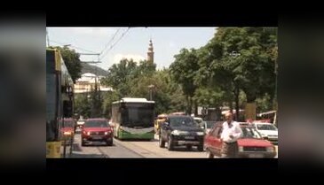 Bursa'da milletvekilinden ulaşım zammına bisikletli protesto