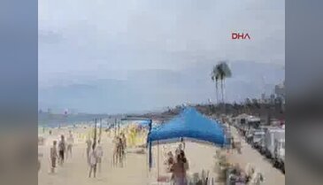 Motoru duran uçak plaja çakıldı