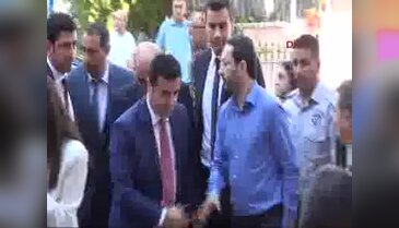 Davutoğlu, Demirtaş ile görüştü