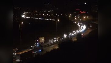 Bayram tatili dönüşü trafik felç oldu!