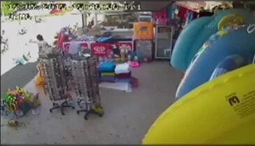 Tacizciyi önce dövdüler sonra polise teslim ettiler