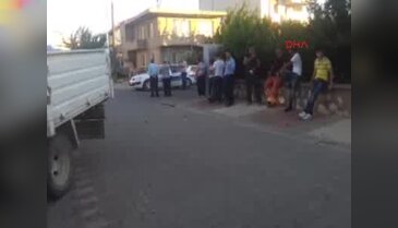Alkollü sürücü ambulansa çarptı