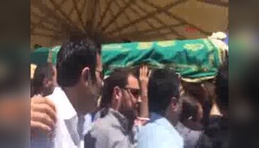 Suruç saldırısında hayatını kaybeden Ece Dinç, Şakirin Cami'nde son yolculuğuna uğurlandı.