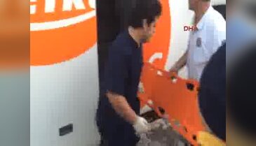 Patates yüklü kamyon, yolcu otobüsüne çarptı: 10 yaralı