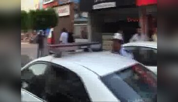 Ak Parti ilçe binası önünde patlama