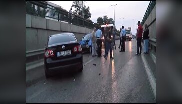 Bursa'da 5 araç kazaya karıştı