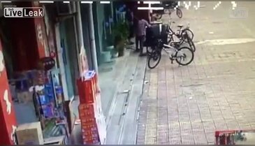 Dehşet anları güvenlik kamerasında