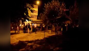 Lastik yakıp yol kapatan göstericilere müdahale
